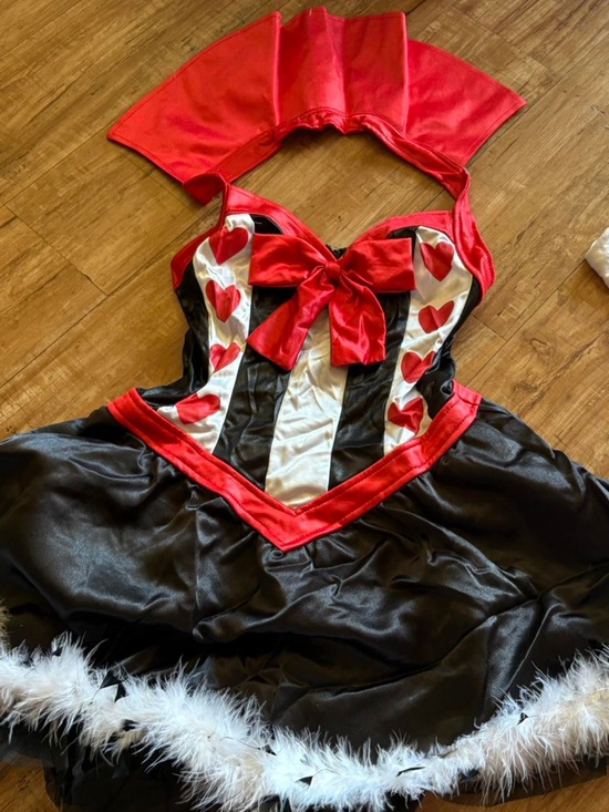 Leg Avenue Other - Queen of Hearts Costume